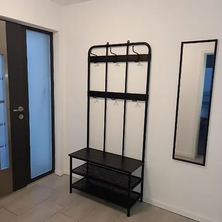Neubau Mit Terasse, Privater Eingang,parkplatz,kueche * Fürth