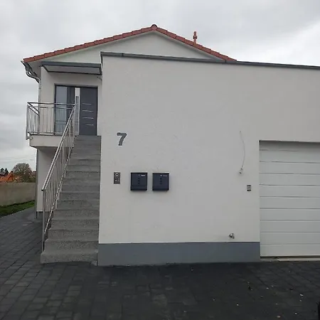 Neubau Mit Terasse, Privater Eingang,parkplatz,kueche