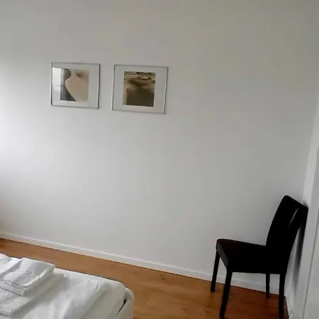 Neubau Mit Terasse, Privater Eingang,parkplatz,kueche