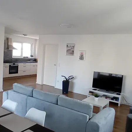 Neubau Mit Terasse, Privater Eingang,parkplatz,kueche Apartment Fuerth