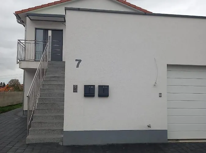 Neubau Mit Terasse, Privater Eingang,parkplatz,kueche