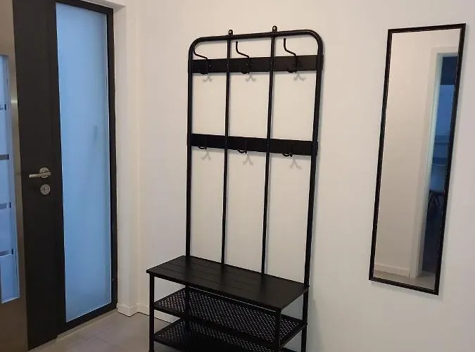 Neubau Mit Terasse, Privater Eingang,parkplatz,kueche * Fürth