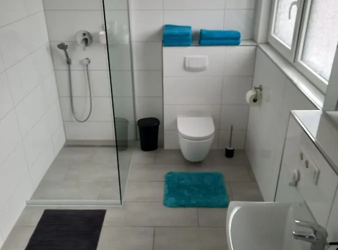 Neubau Mit Terasse, Privater Eingang,parkplatz,kueche Fürth